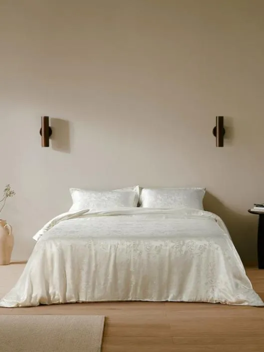 100 Mulberry Silk Bedding Set With Lily Jacquard Home Lilysilk Silk Bedding Sets 100 Mulberry Silk Bedding Set With Lily Jacquard Home Lilysilk Silk Bedding Sets