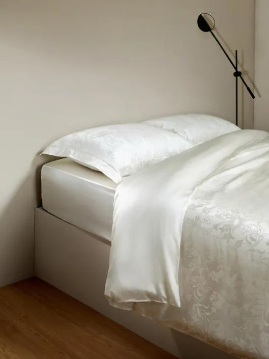 100 Mulberry Silk Bedding Set With Lily Jacquard Home Lilysilk Silk Bedding Sets