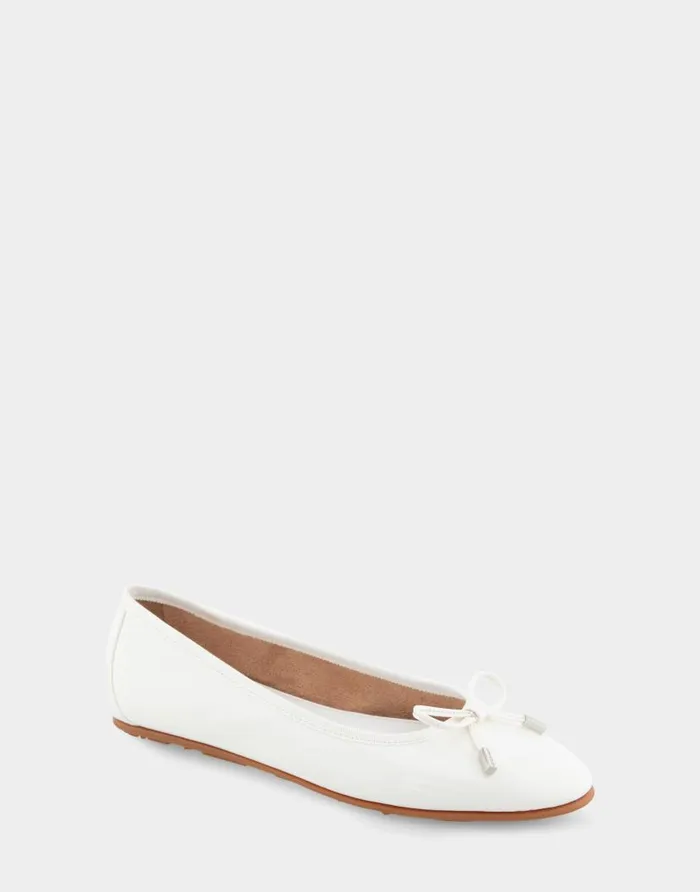 Aerosoles Comfortable Women039s Ballet Flat In White Patent Faux Leather White Patent Faux Leather Women Dress