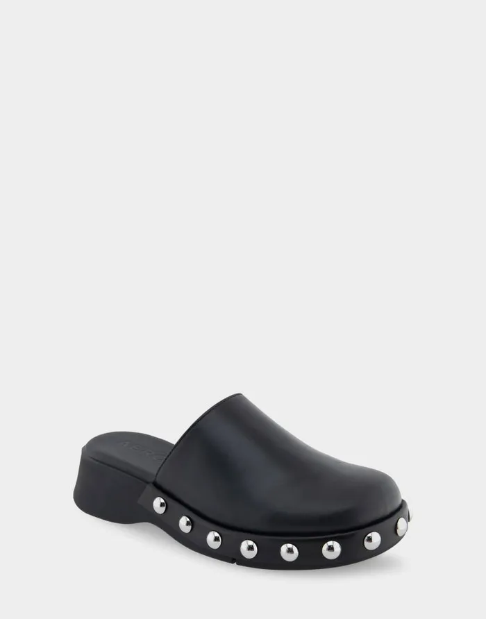 Aerosoles Comfortable Women039s Grommet Detail Clog In Black Leather Black Leather Women Clogs and Mules