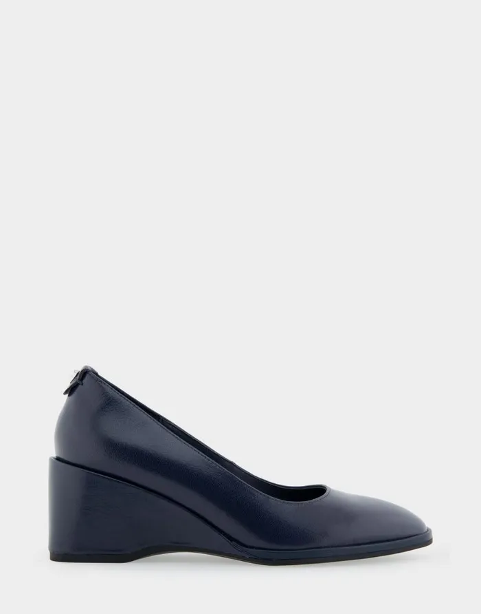 Aerosoles Comfortable Women039s Sculpted Wedge Pump In Navy Leather Navy Leather Women Wedges Aerosoles Comfortable Women039s Sculpted Wedge Pump In Navy Leather Navy Leather Women Wedges