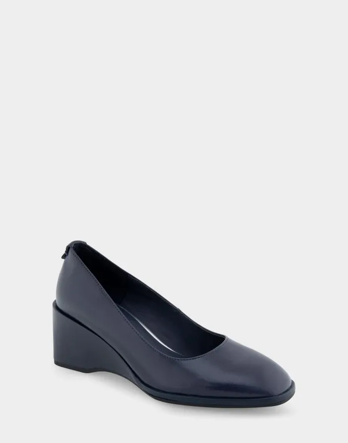 Aerosoles Comfortable Women039s Sculpted Wedge Pump In Navy Leather Navy Leather Women Wedges