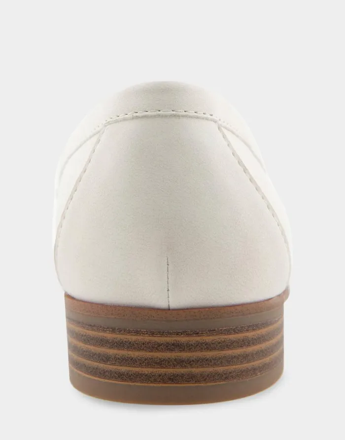 Aerosoles Comfortable Women039s Tailored Loafer In Eggnog Faux Leather Faux Suede Eggnog Faux Leather Women Loafers
