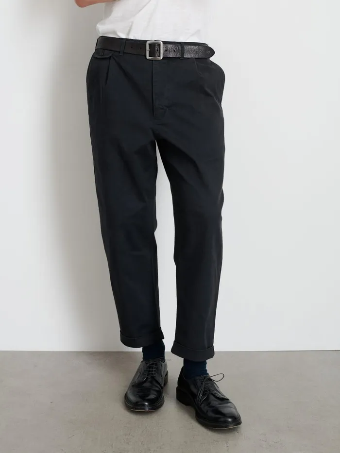 Alex Mill Pants Men Standard Pleated Pant In Chino Black