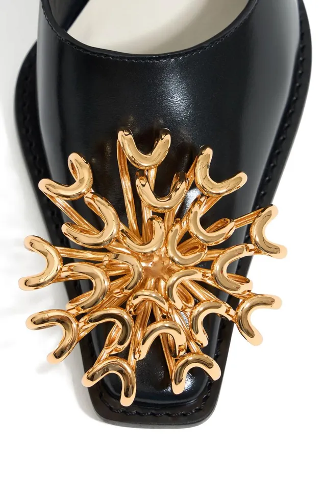 Black Leather Slingback Court Shoe With Flower Black Women Bimba Y Lola Bimba Y Palomo Black Leather Slingback Court Shoe With Flower Black Women Bimba Y Lola Bimba Y Palomo