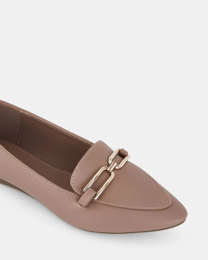 Casuals NOVO Shoes Women CREMONA ALMOND