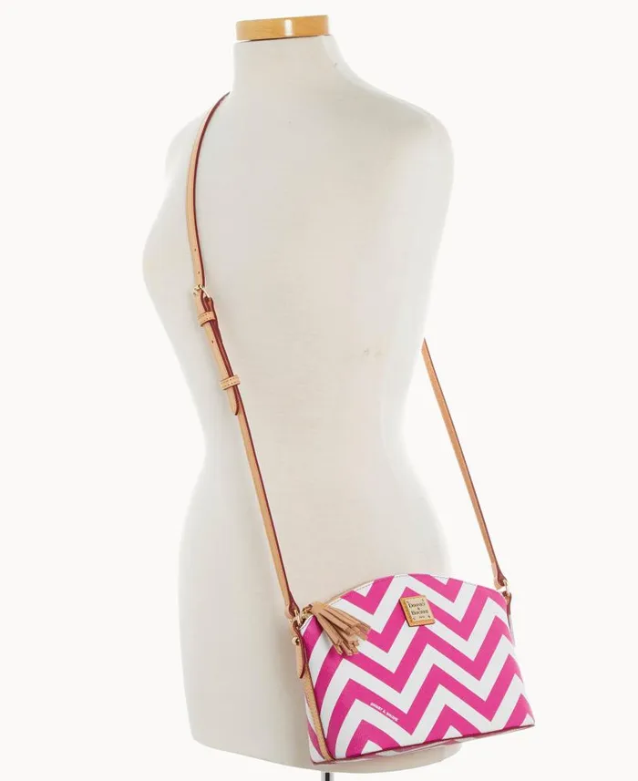 Chevron Robin Crossbody Fuchsia Woman Dooney and Bourke Crossbodies Chevron Robin Crossbody Fuchsia Woman Dooney and Bourke Crossbodies