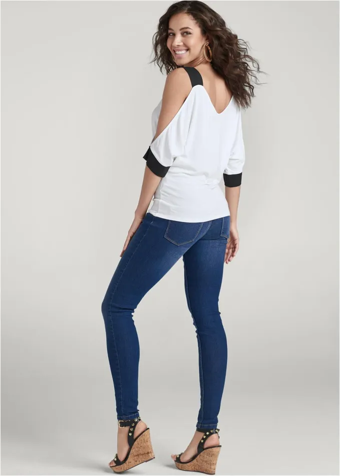 COLOR BLOCK TOP White and Black Women VENUS Short Sleeve Tops COLOR BLOCK TOP White and Black Women VENUS Short Sleeve Tops