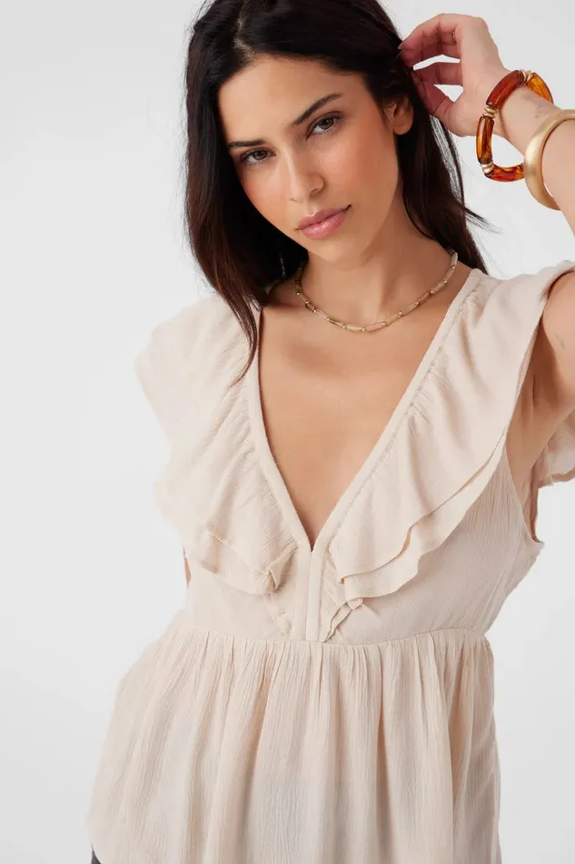 DEJI SOLID FLUTTER SLEEVE TOP Cement Women O039NEILL Clothing