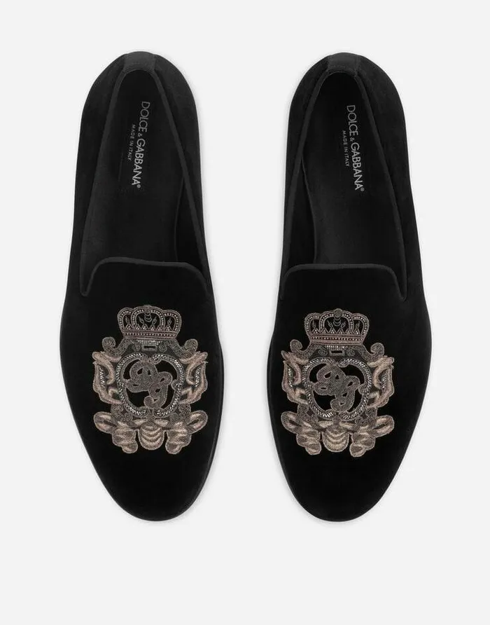 Dolce and Gabbana Loafers And Moccasins Men Velvet Slippers With Coat Of Arms Embroidery Multicolor Dolce and Gabbana Loafers And Moccasins Men Velvet Slippers With Coat Of Arms Embroidery Multicolor