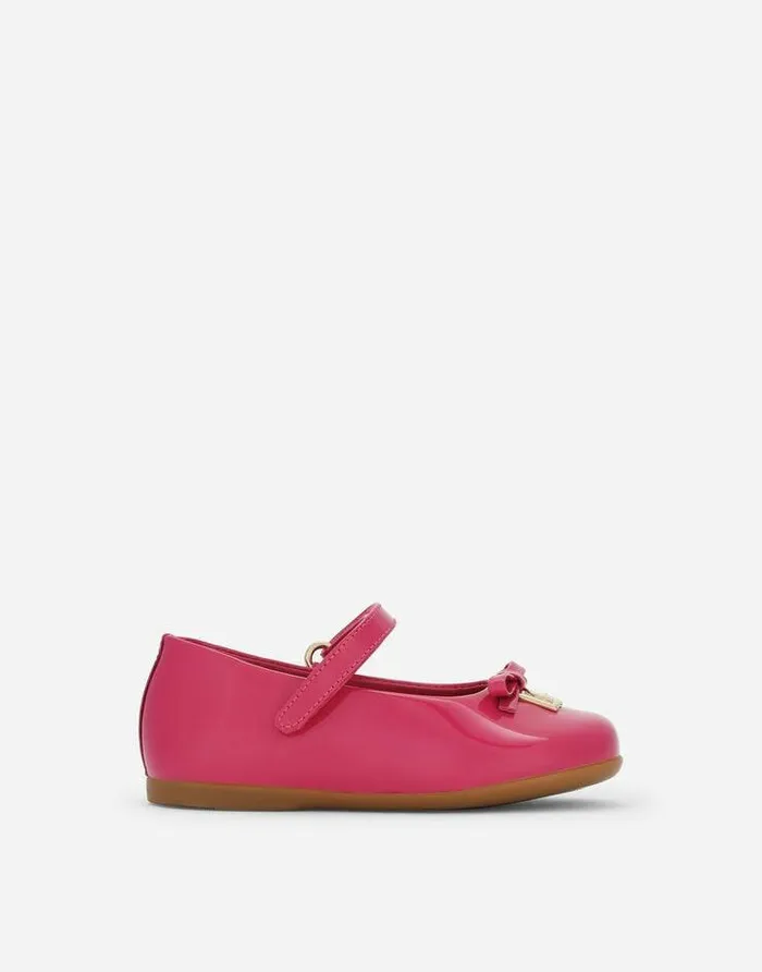 Dolce and Gabbana Shoes For First Steps 1926 Children Patent Leather Ballet Flats With Strap And DG Logo Pink Dolce and Gabbana Shoes For First Steps 1926 Children Patent Leather Ballet Flats With Strap And DG Logo Pink