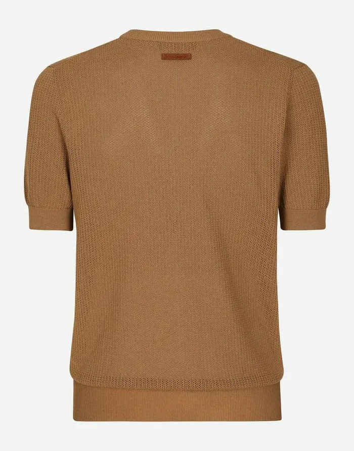 Dolce and Gabbana Sweaters And Cardigans Men Cotton Sweater With Logo Label Beige Dolce and Gabbana Sweaters And Cardigans Men Cotton Sweater With Logo Label Beige