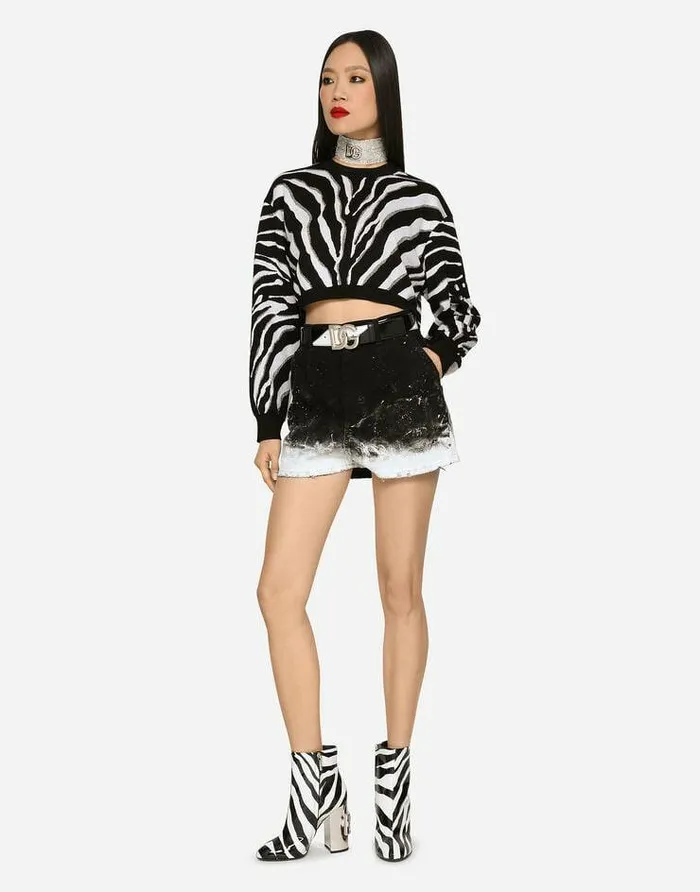 Dolce and Gabbana Sweaters And Cardigans Women Cropped Silk Jacquard Sweater With Zebra Design Multicolor Dolce and Gabbana Sweaters And Cardigans Women Cropped Silk Jacquard Sweater With Zebra Design Multicolor