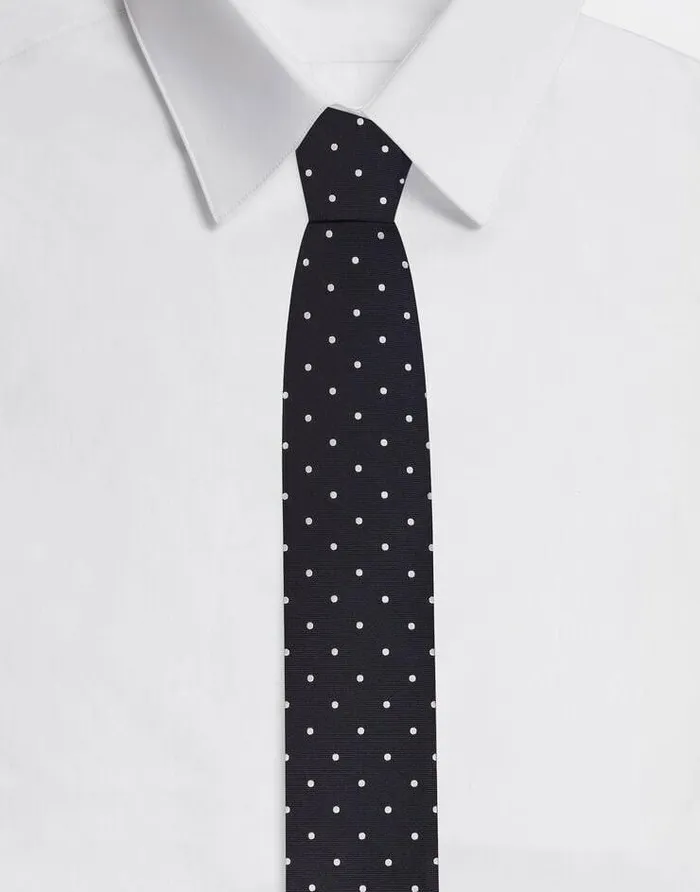 Dolce and Gabbana Ties And Pocket Squares Men 8cm Silk Jacquard Blade Tie With DG Logo Blue Dolce and Gabbana Ties And Pocket Squares Men 8cm Silk Jacquard Blade Tie With DG Logo Blue