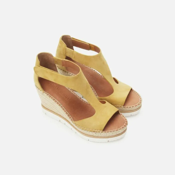 Elyssa Easy TStrap Suede Wedge Sandal Yellow Women Kenneth Cole Gentle Souls