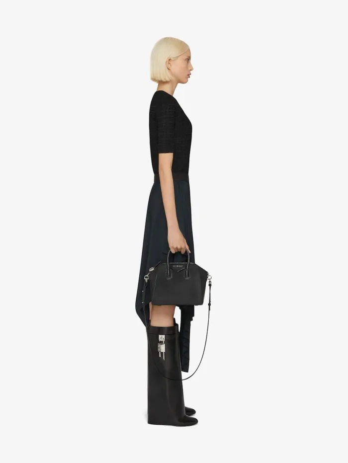 Givenchy Mini Antigona Bag In Grained Leather Black Women Crossbody Bags Givenchy Mini Antigona Bag In Grained Leather Black Women Crossbody Bags