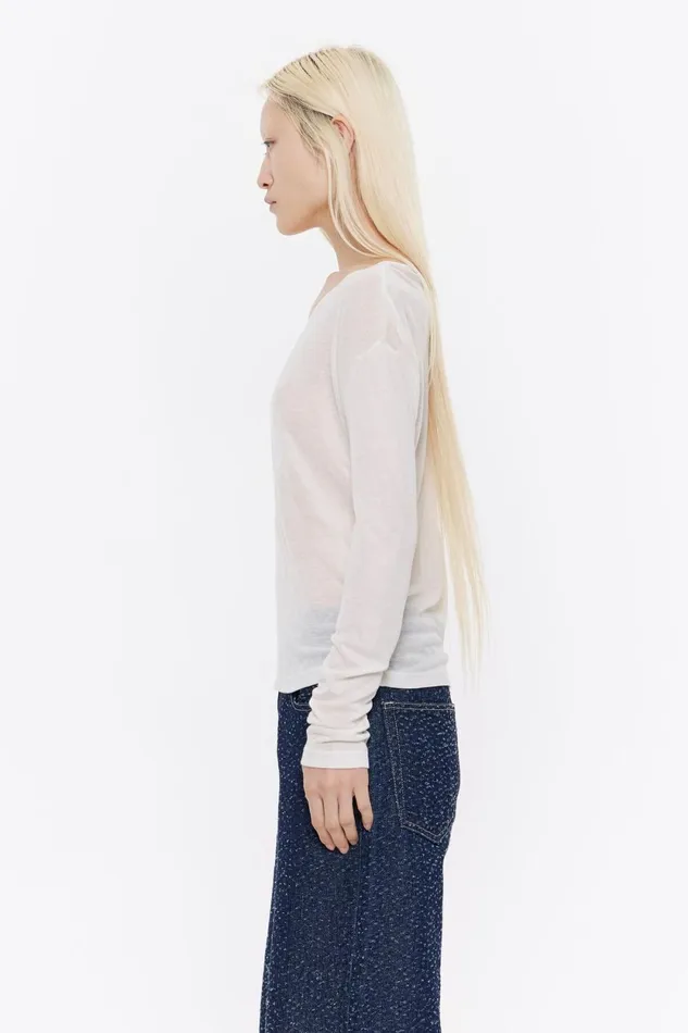 Ivory Silk Viscose Tshirt Ivory Women Bimba Y Lola TShirts Ivory Silk Viscose Tshirt Ivory Women Bimba Y Lola TShirts