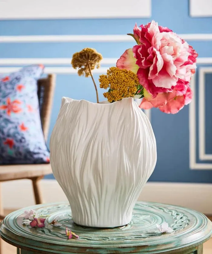 Joe Browns Home Accessories Homeware Fabulous Flora Vase White