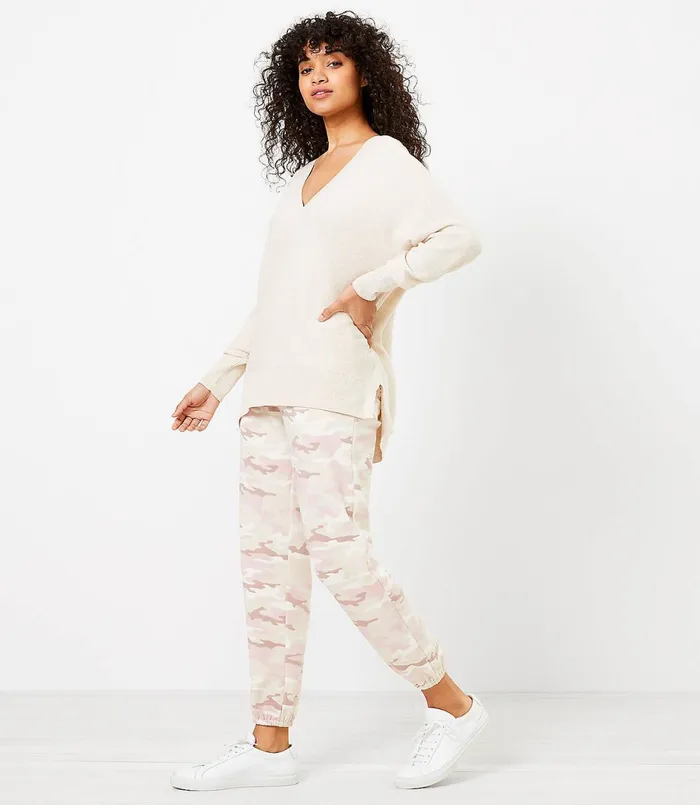 LOFT Lou and Grey Relaxed VNeck Sweater Toffee Heather Women Loungewear