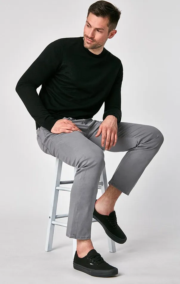 Matt Mid Rise Relaxed Straight Leg In Shark Skin Twill Men Mavi Jeans Pants