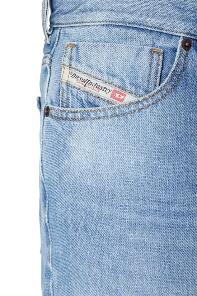 Men Straight Jeans 1995 DSark 09c15 Light Blue Diesel Straight Men Straight Jeans 1995 DSark 09c15 Light Blue Diesel Straight