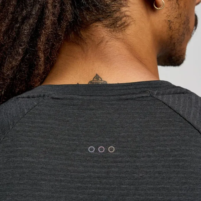 Men Triumph 3d Crew Black Heather Saucony Tops