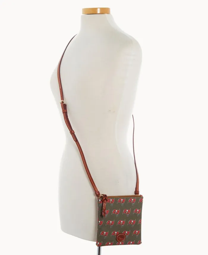 NFL Buccaneers Small North South Top Zip Crossbody Buccaneers Woman Dooney and Bourke Crossbodies NFL Buccaneers Small North South Top Zip Crossbody Buccaneers Woman Dooney and Bourke Crossbodies