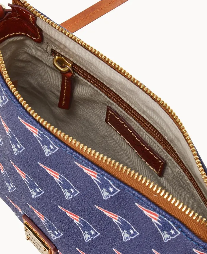 NFL Patriots Crossbody Pouchette Patriots Woman Dooney and Bourke Crossbodies NFL Patriots Crossbody Pouchette Patriots Woman Dooney and Bourke Crossbodies