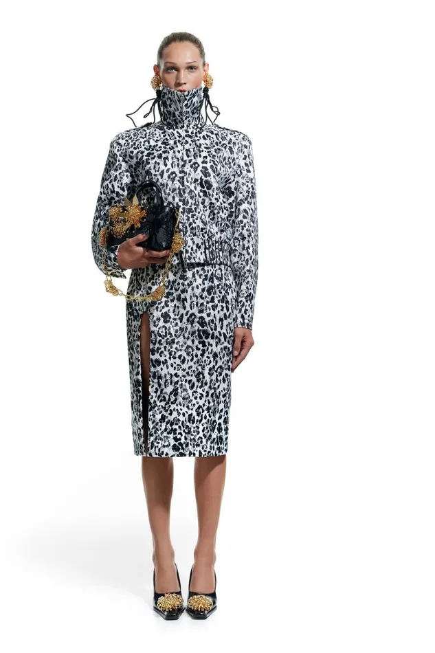 Offwhite Leolapiz Satin Cropped Jacket Leolapiz Full Off White Women Bimba Y Lola Bimba Y Palomo Offwhite Leolapiz Satin Cropped Jacket Leolapiz Full Off White Women Bimba Y Lola Bimba Y Palomo