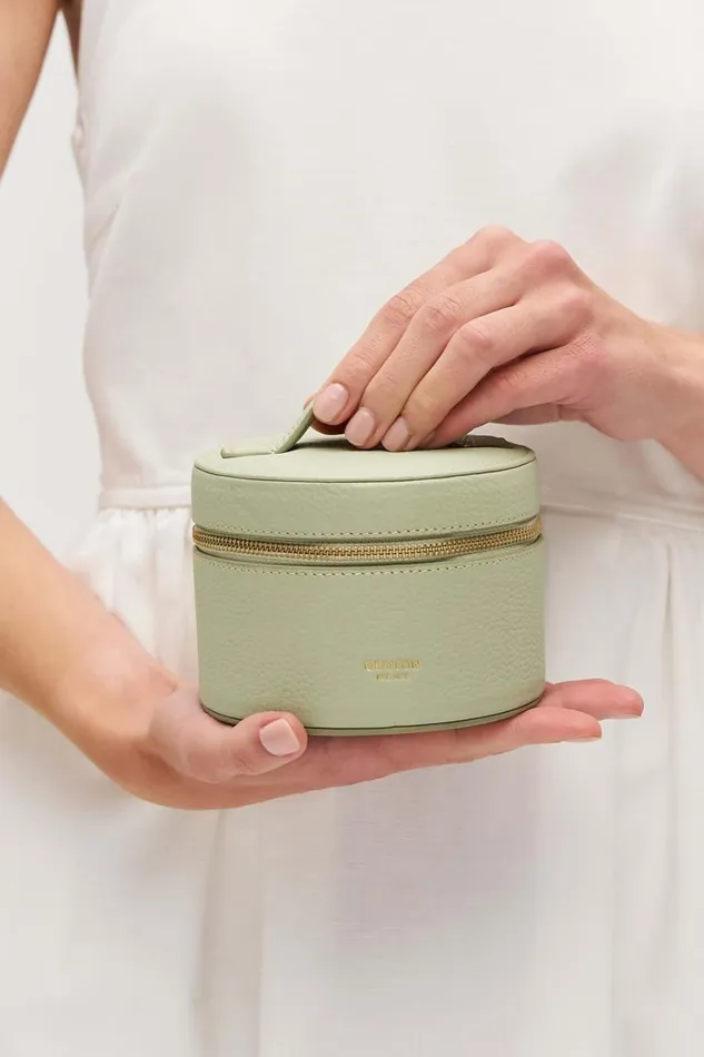 Oroton Jemima Round Travel Jewellery Box Agave Women Jewellery Cases Oroton Jemima Round Travel Jewellery Box Agave Women Jewellery Cases