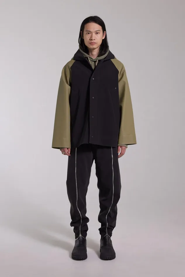 Raincoats Men Stutterheim Bergamo Hooded Jacket Aloe