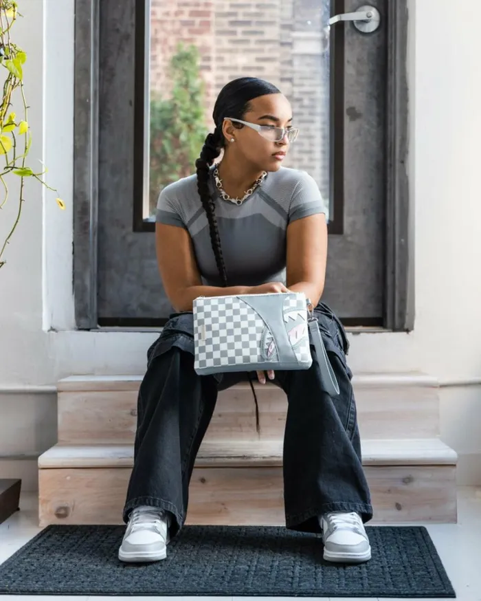 SPRAYGROUND AIR TO THE THRONE JETSET CROSSOVER CLUTCH Bags