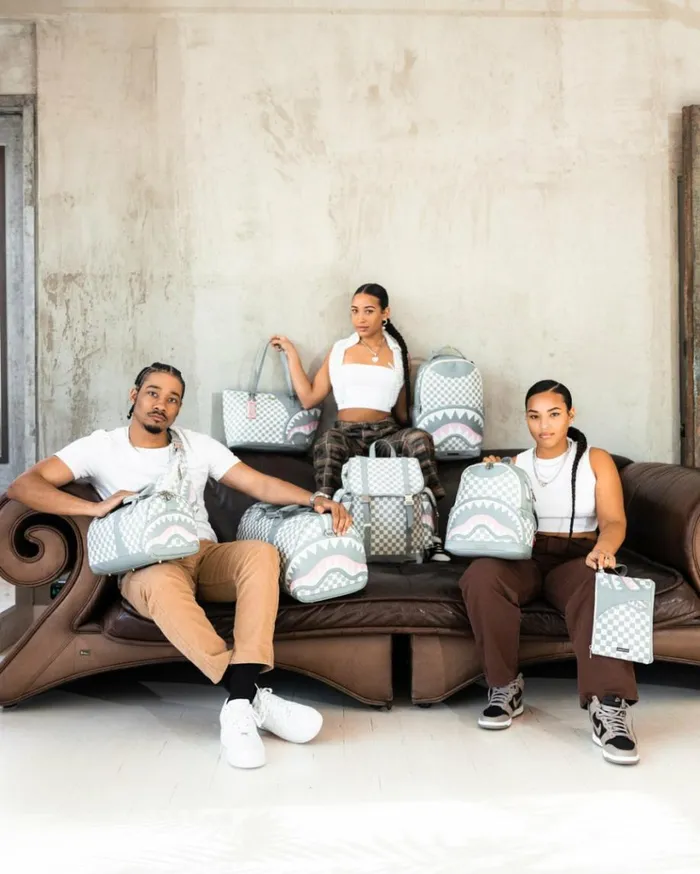 SPRAYGROUND AIR TO THE THRONE JETSET SAVVY CROSSBODY Bags