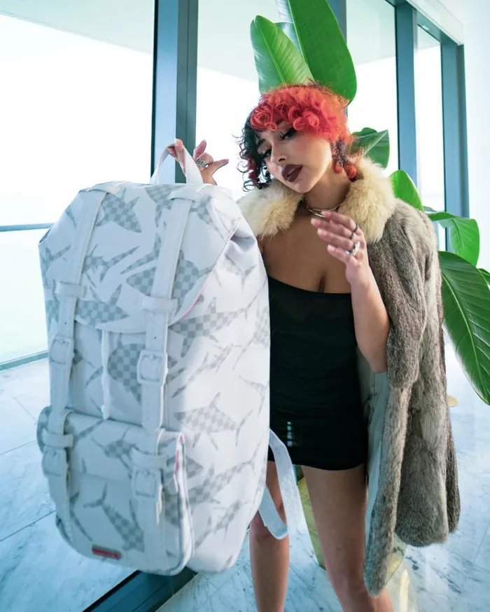SPRAYGROUND SHARK CHECK WHITE HILLS BACKPACK Bags