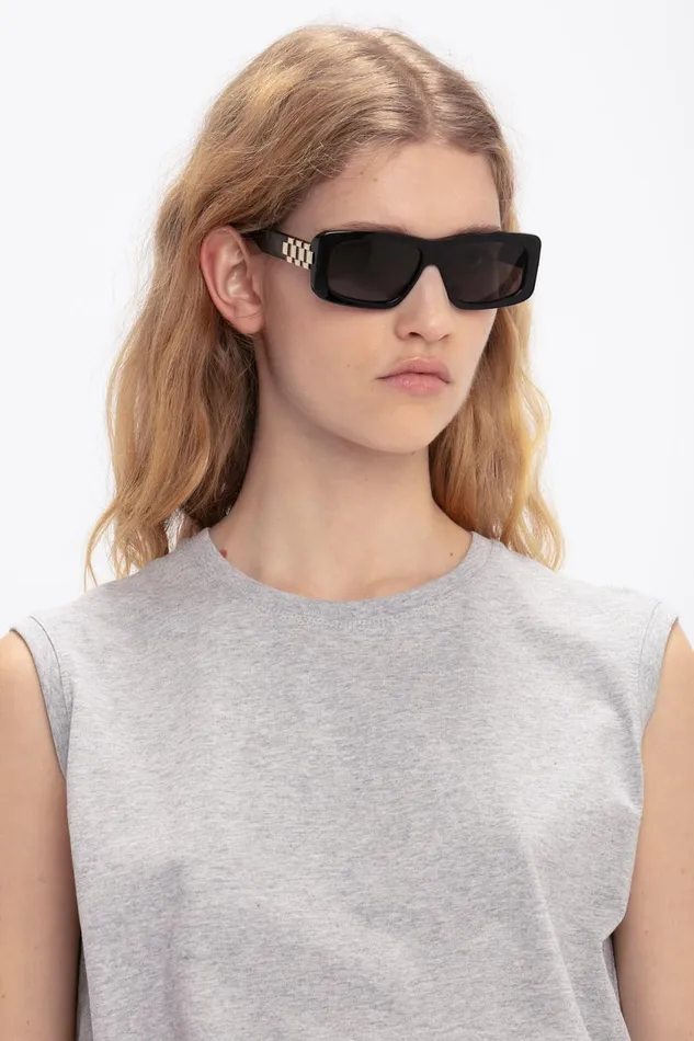 Sunglasses Women Victoria Beckham Chain Detail Rectangular Frame Sunglasses In Black