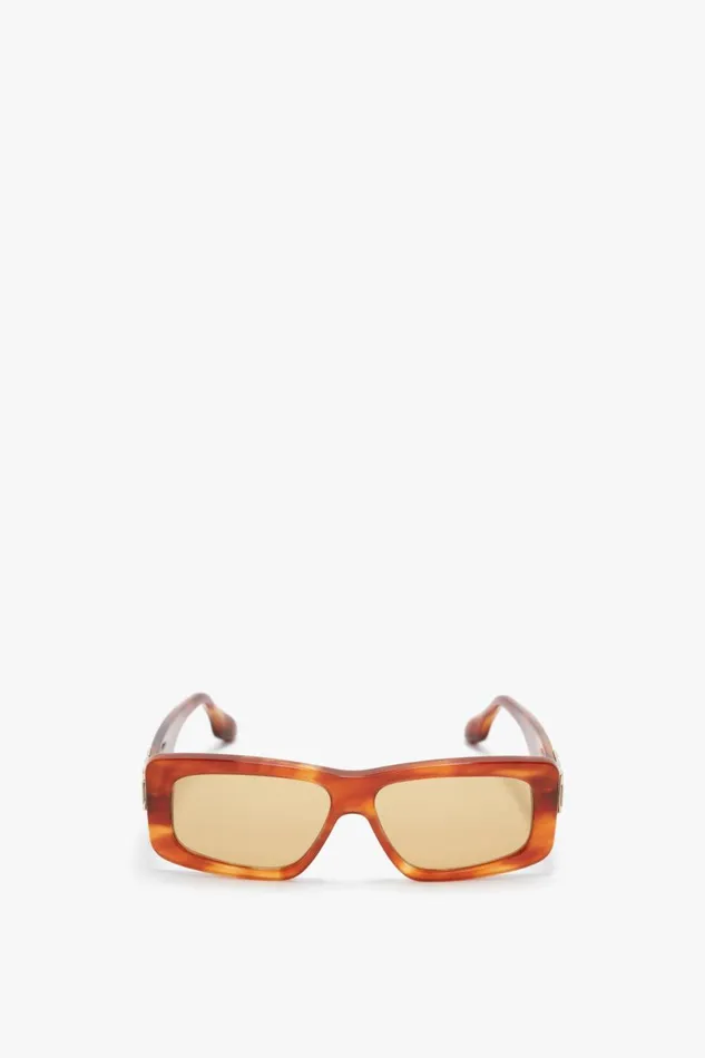 Sunglasses Women Victoria Beckham Chain Detail Rectangular Frame Sunglasses In Striped Blonde Havana Sunglasses Women Victoria Beckham Chain Detail Rectangular Frame Sunglasses In Striped Blonde Havana