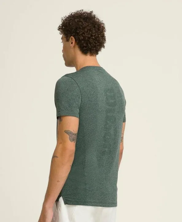 Tanks and TShirts Men Wilson Breakpoint Seamless Tee Sycamore Tanks and TShirts Men Wilson Breakpoint Seamless Tee Sycamore