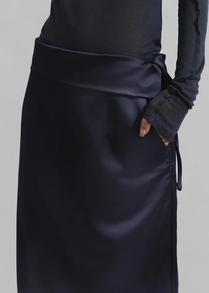 The Frankie Shop Bottoms Rhone Skirt 8211 Navy 8211 Women