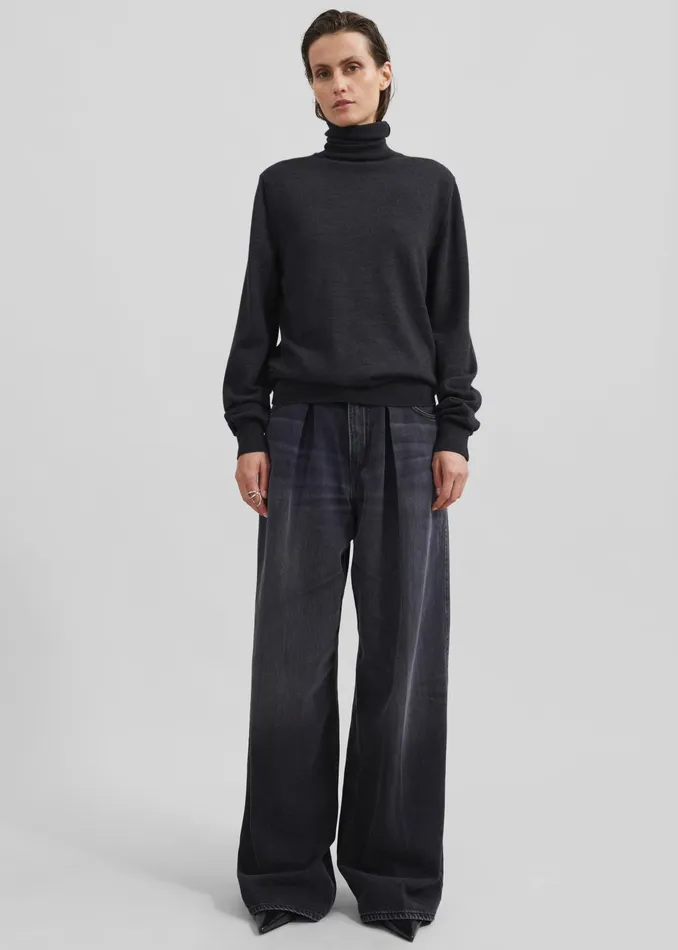 The Frankie Shop Knitwear Eve Thin Turtleneck Sweater 8211 Dark Grey Melange 8211 Women