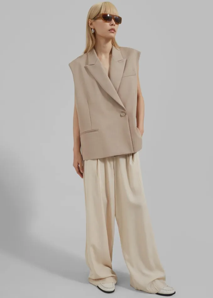 The Frankie Shop Outerwear Kace Boxy Vest 8211 Beige 8211 Women