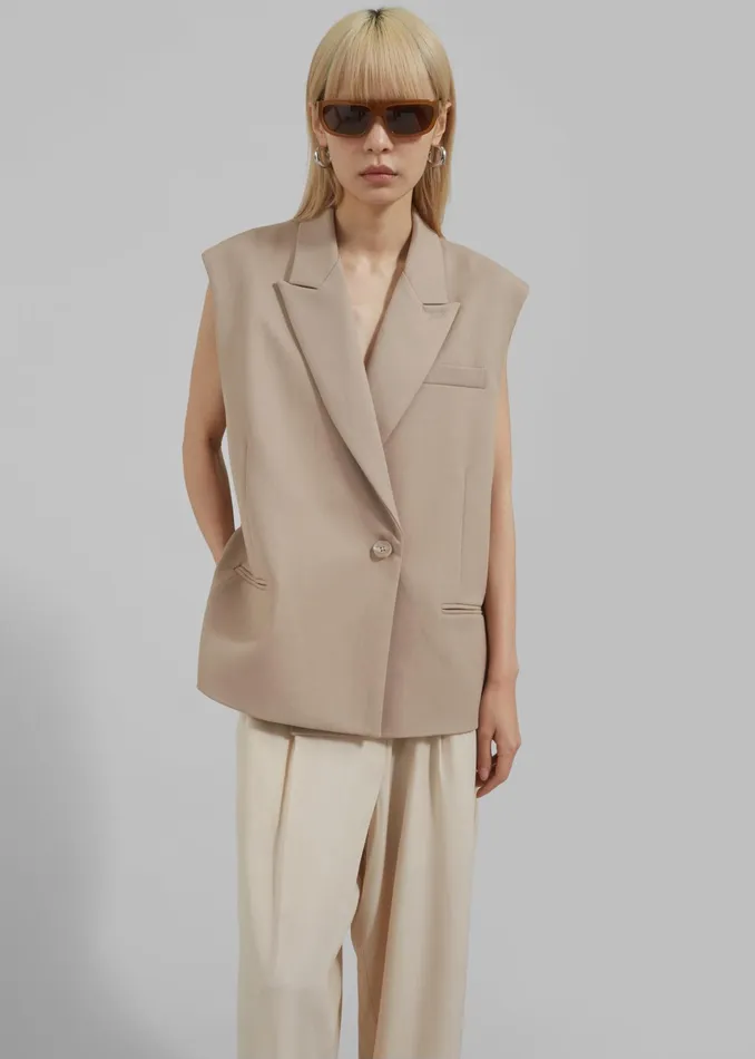 The Frankie Shop Outerwear Kace Boxy Vest 8211 Beige 8211 Women