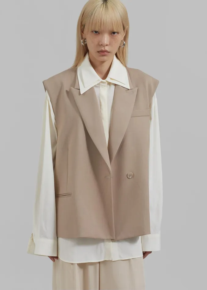 The Frankie Shop Outerwear Kace Boxy Vest 8211 Beige 8211 Women