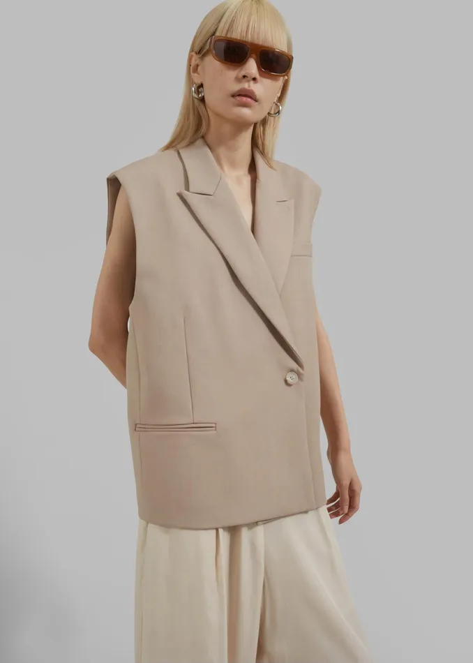 The Frankie Shop Outerwear Kace Boxy Vest 8211 Beige 8211 Women