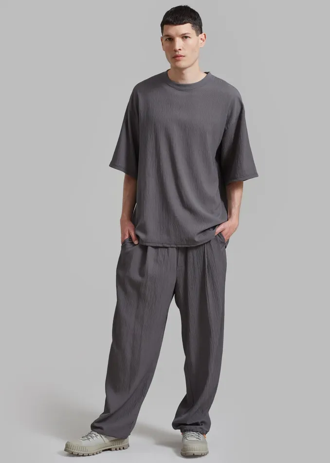 The Frankie Shop Tops Eliott Crinkle Tee 8211 Charcoal 8211 Men