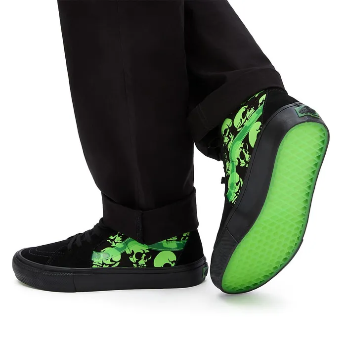 Vans HiTop Shoes Women Skate Sk8Hi Glow Skulls Shoes Green