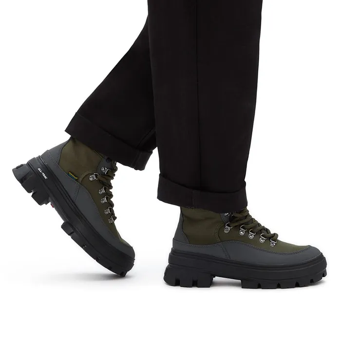 Vans View All Men Colfax Elevate MTE2 Shoes Green