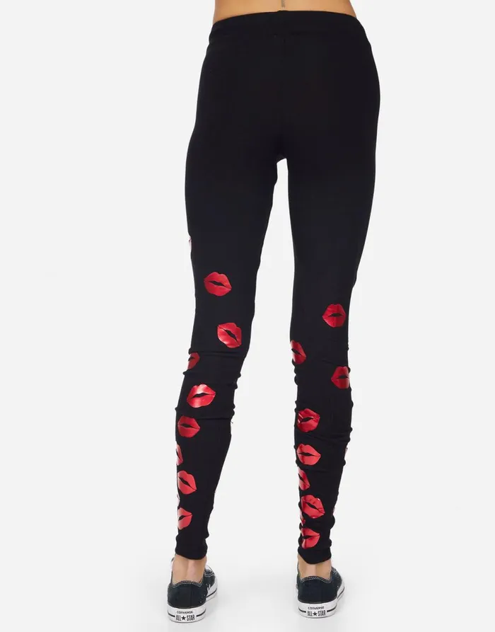 Women039s Shae Red Foil Scattered Lips Black Lauren Moshi Leggings