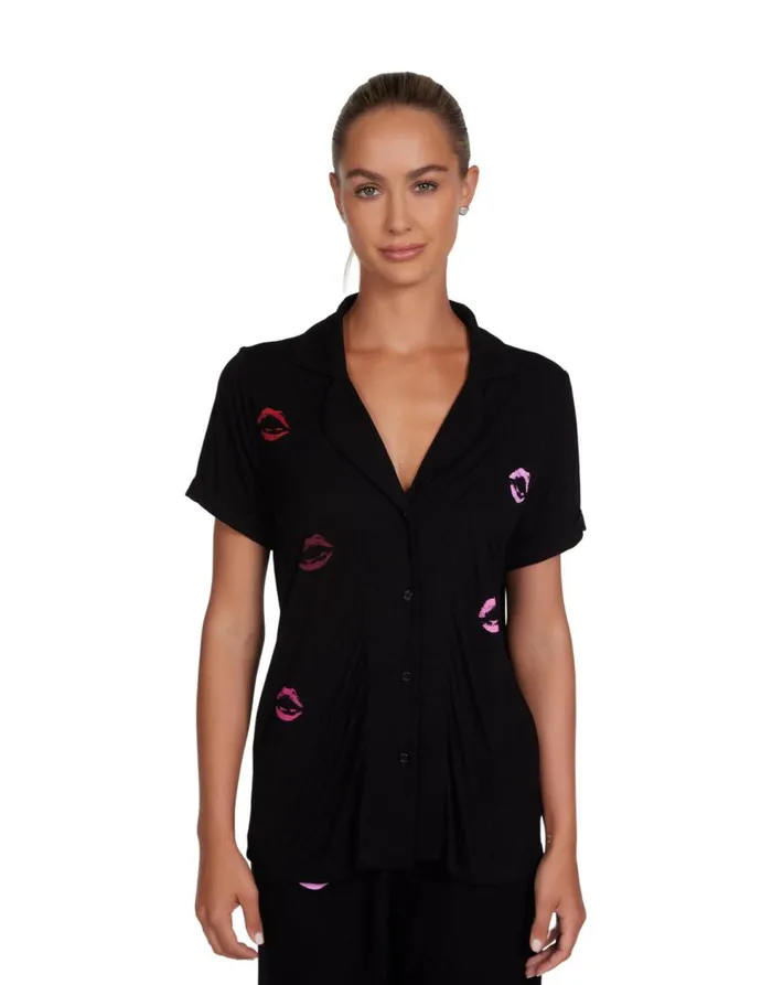 Women039s Waverly Mini Watercolor Lips Black Lauren Moshi Short Sleeve