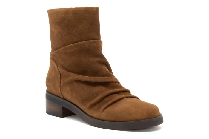 Women ABEO Footwear Boots Traverse Scrunch Light Tan