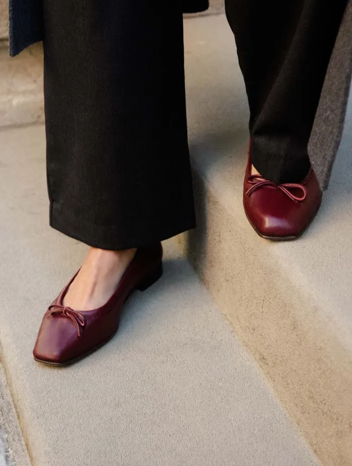 Women Ballet Flats Bobbies Charlotte Garnet